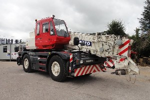 KATO 25 TON CITY CRANE SOLD TO MANCHESTER, UK