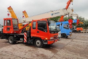 TADANO GR300EX SOLD TO LONDON