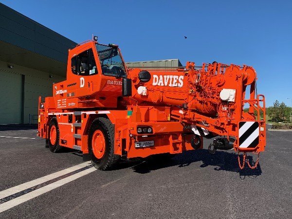 25t Kato for Davies